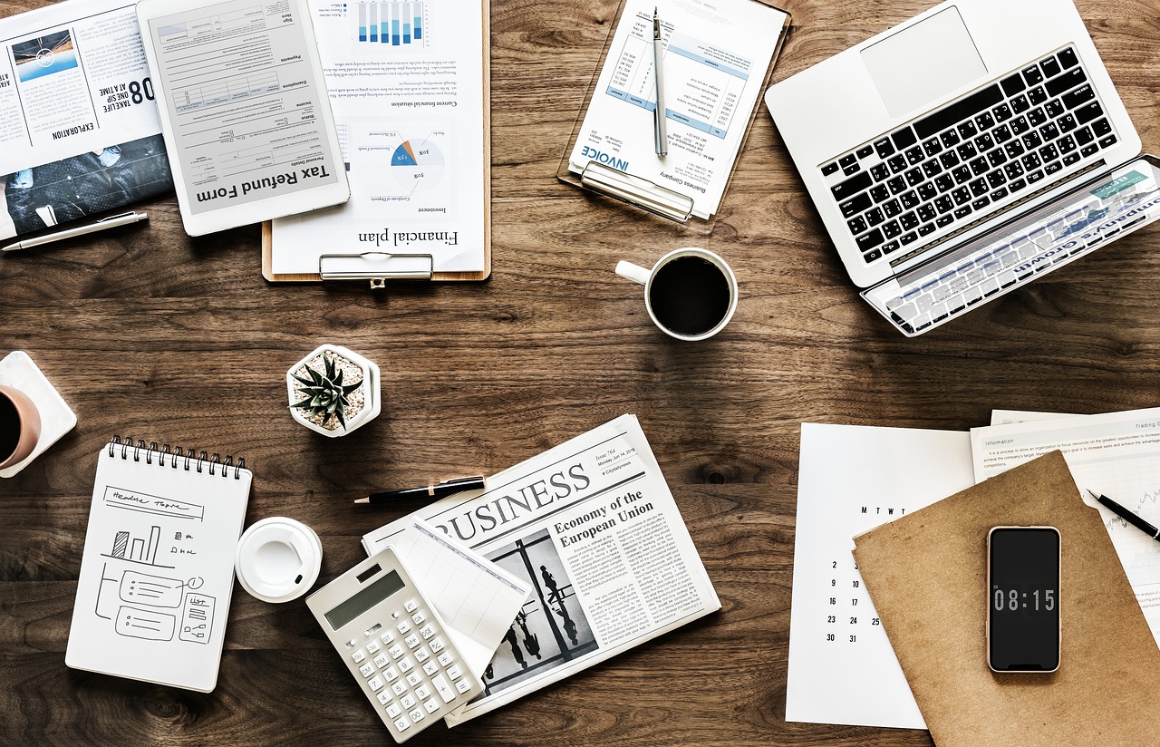 How To Create An Invoice For Hourly Work: Complete Guide for Freelancers and Small Businesses