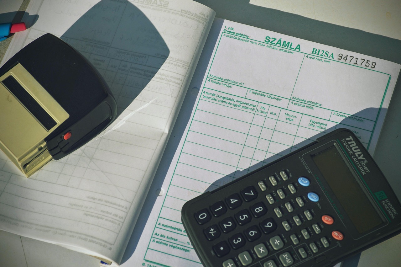 How to How To Create An Invoice For Monthly Retainer Clients in 2026 (Free Template + Tips)