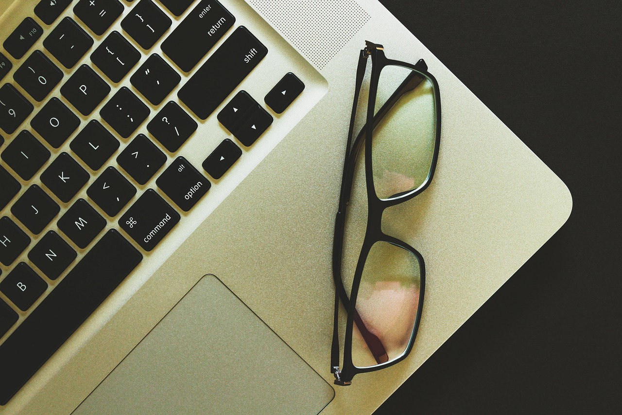 How To Create An Invoice For Coaching Services: Complete Guide for Freelancers and Small Businesses